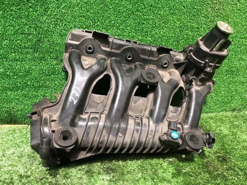 Коллектор впускной Mercedes-Benz C-Class 2007-2015 A2710903037 W204 M271.860