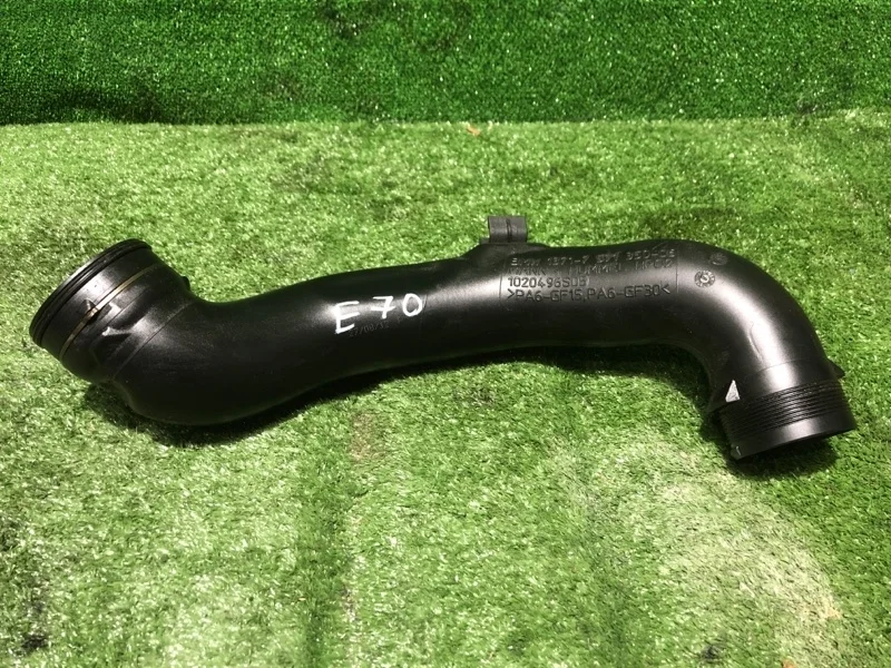 Патрубок интеркулера Bmw X5 2006-2013 13717571350 E70 M57D30