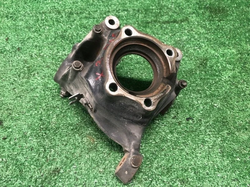 Кулак поворотный Bmw X3 2010-2014 31216855953 F25 N47D20, передний левый