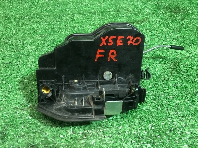Замок боковой двери Bmw X5 2010-2013 51217318422 E70 N57D30, передний правый