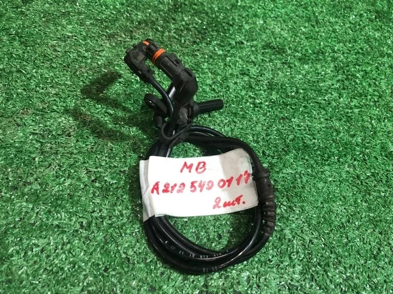 Датчик ABS Mercedes-Benz E-Class 2009-2013 A2125400117 W212 M271.860, передний