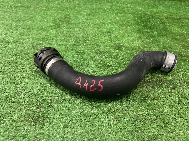 Патрубок охлаждения Mercedes-Benz C180 2012 A2045018782 W204 271.860