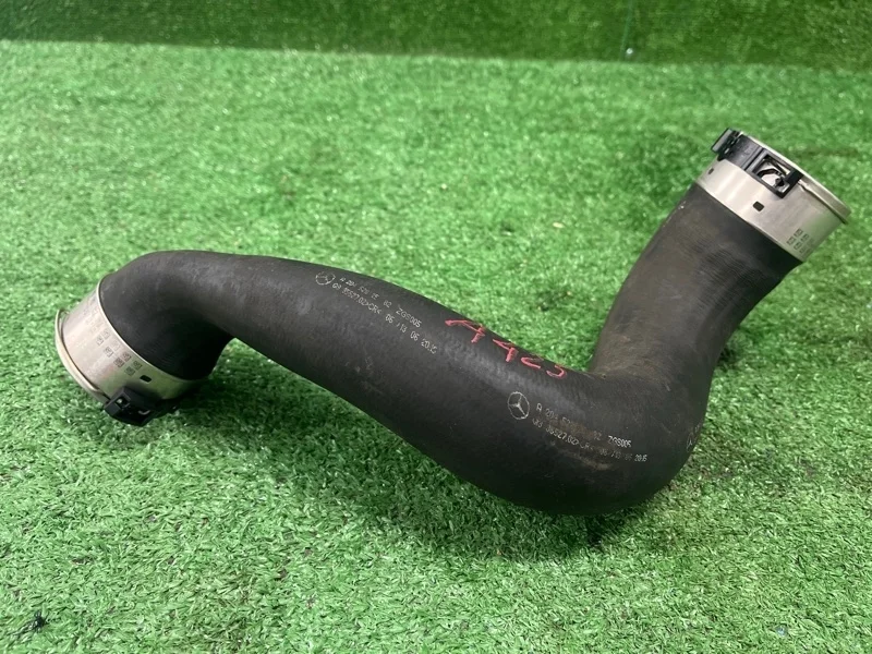 Патрубок интеркулера Mercedes-Benz C180 2012 A2045282582 W204 271.860