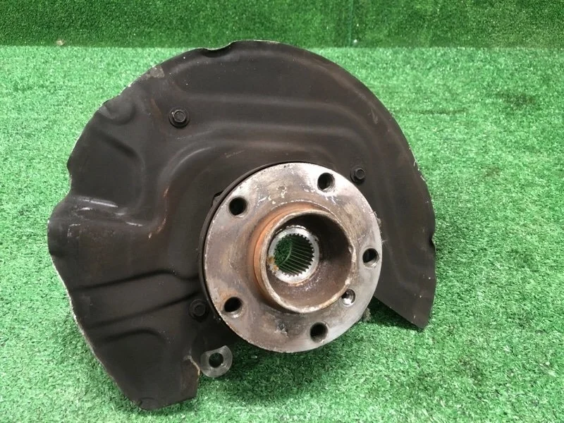 Кулак поворотный Bmw X3 2006-2010 31213412019 E83 N20B20, передний левый
