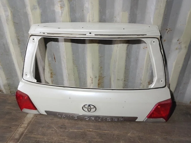 Дверь багажника Toyota Land Cruiser 200 6700560D11 J200, задняя