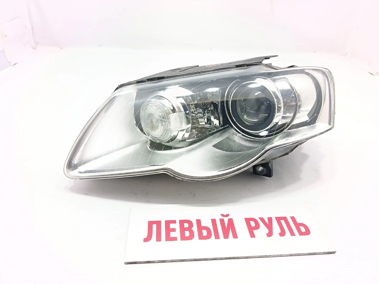 Фара Volkswagen Passat 2008 B6