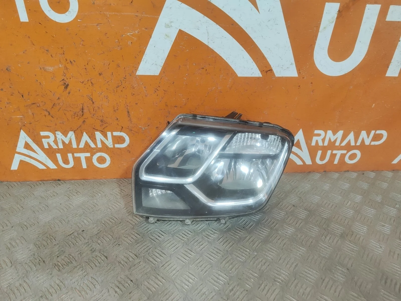 Фара Renault Duster 2015-2021