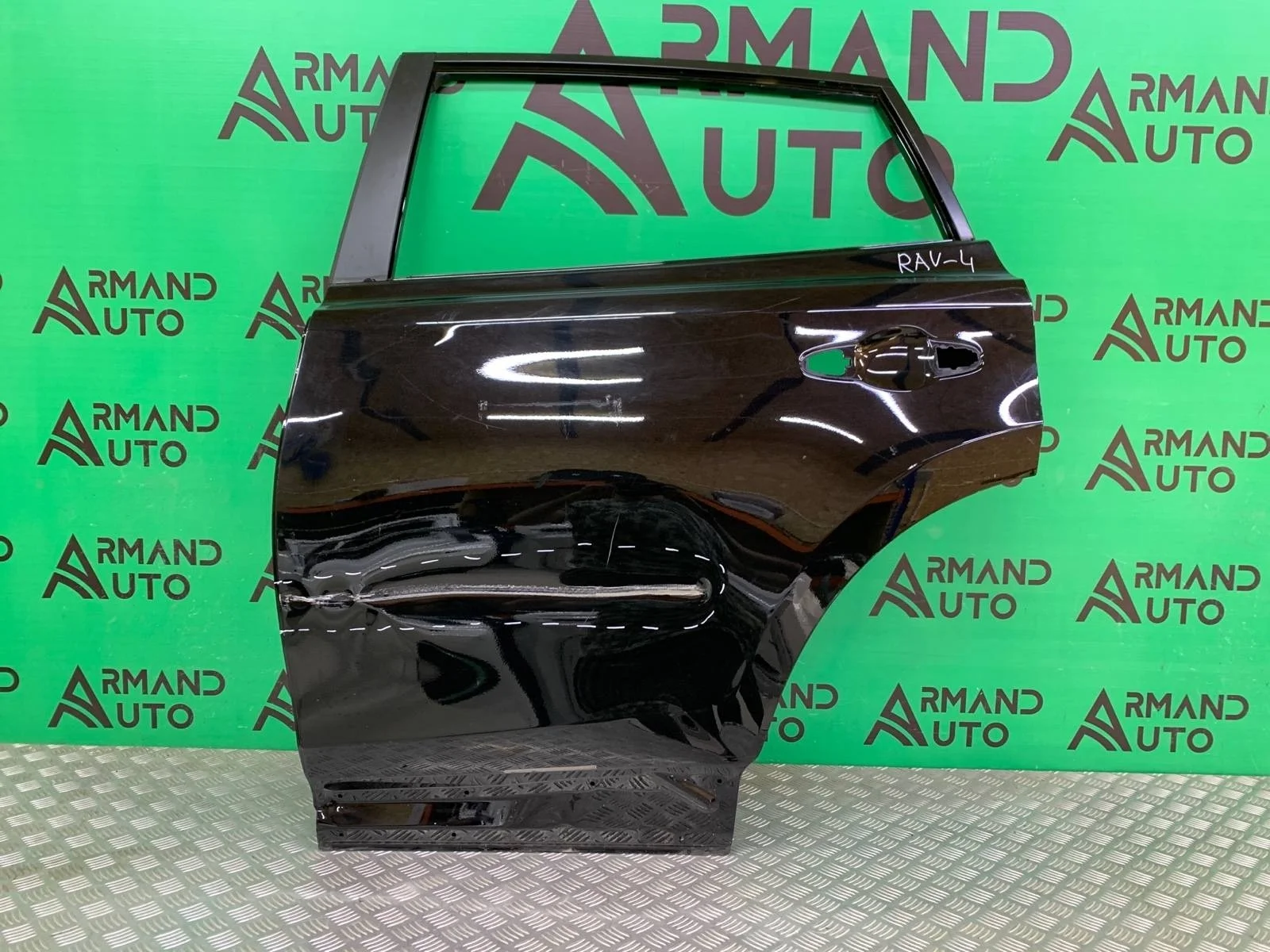 Дверь Toyota RAV4 2012-2019 CA40