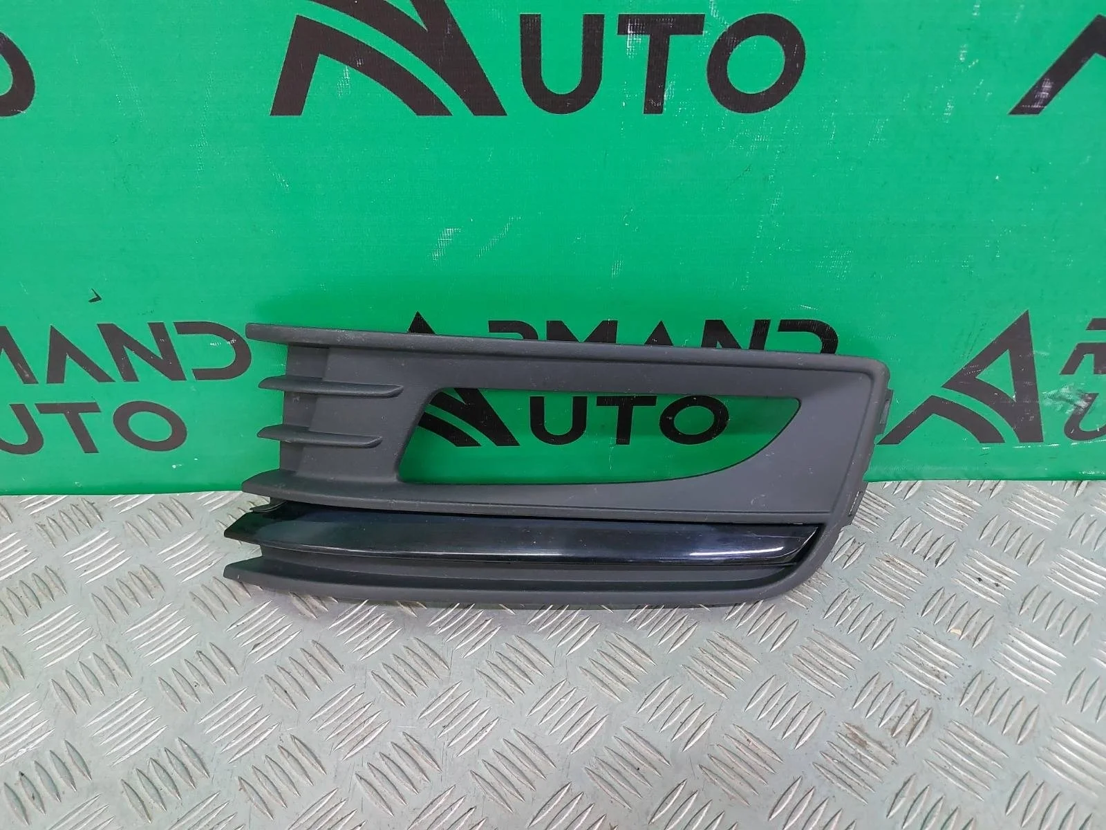 Окантовка птф Volkswagen Polo 2014-2020 5