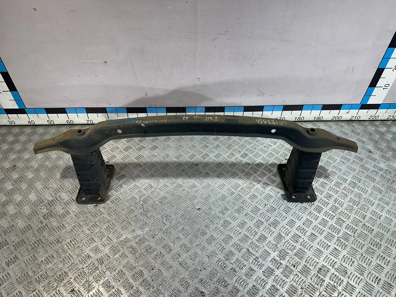 [Б/У] Усилитель переднего бампера ДО 2010 ГОДА BMW X5 E70 2007-2010 [Код: 00344962 ]