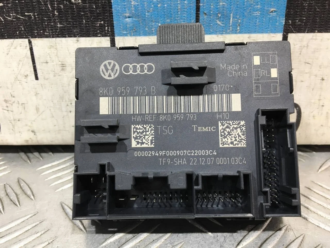 [Б/У] Блок комфорта водительской двери Audi A4 [Код: 00603248 ]