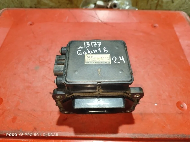 Датчик расхода воздуха Mitsubishi Galant 8 2001 Седан