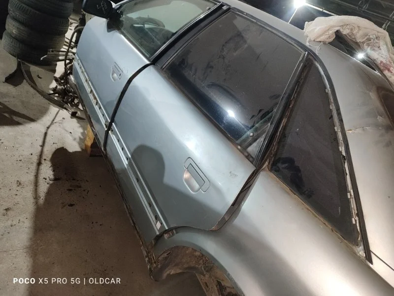 Дверь Audi 100 C4 1992 седан