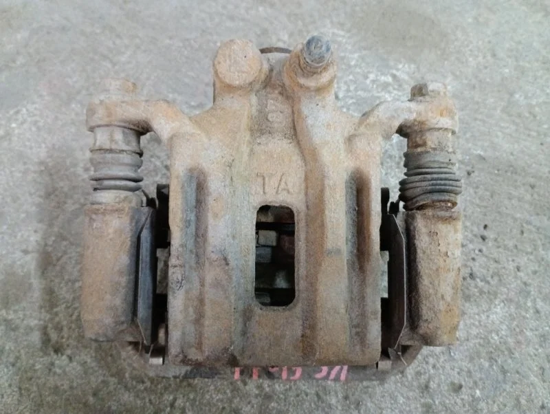 Суппорт задний левый Nissan Pathfinder (R51M) 2004-2013 2008