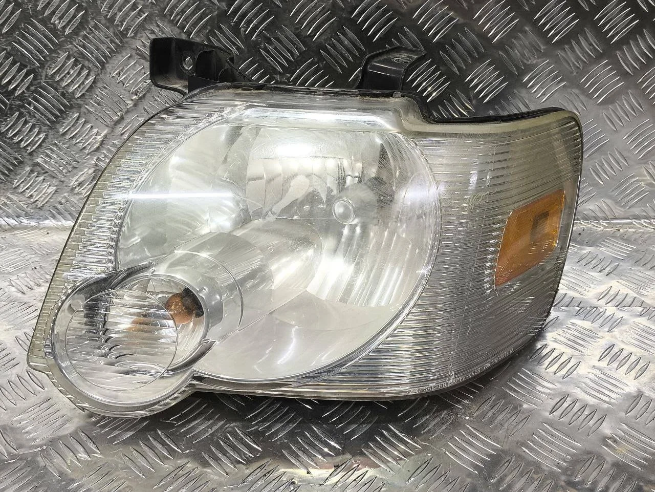 фара левая Ford Explorer 4  U251 U251