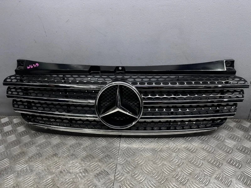Решетка радиатора Mercedes Viano W639
