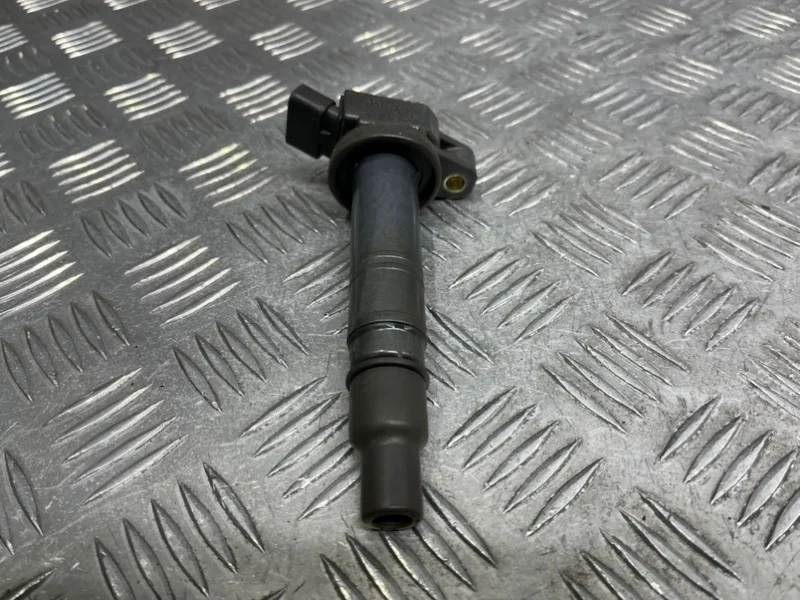 Катушка зажигания Toyota Land Cruiser Prado TRJ120