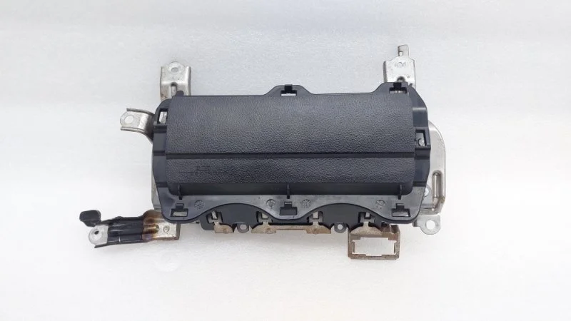 Подушка безопасности в колени Toyota Land Cruiser 2008