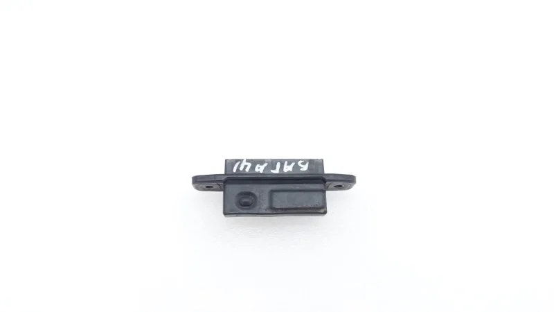 Кнопка открывания багажника Toyota Land Cruiser 2012 200