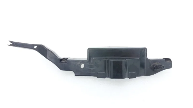 Кожух замка капота Toyota Land Cruiser 2012 200