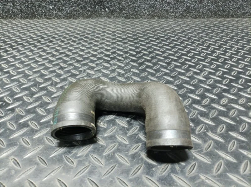 Патрубок системы охлаждения Bmw 5 11537521049 E60 N43