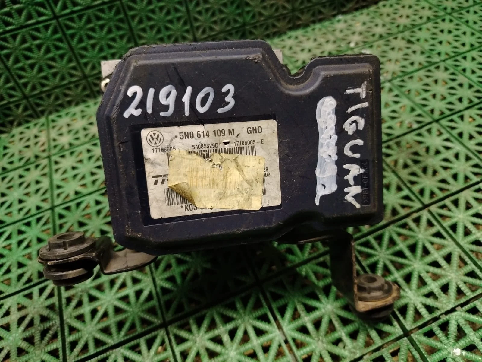 Блок ABS VOLKSWAGEN TIGUAN 2008- Б/У TIGUAN(2007-2017)