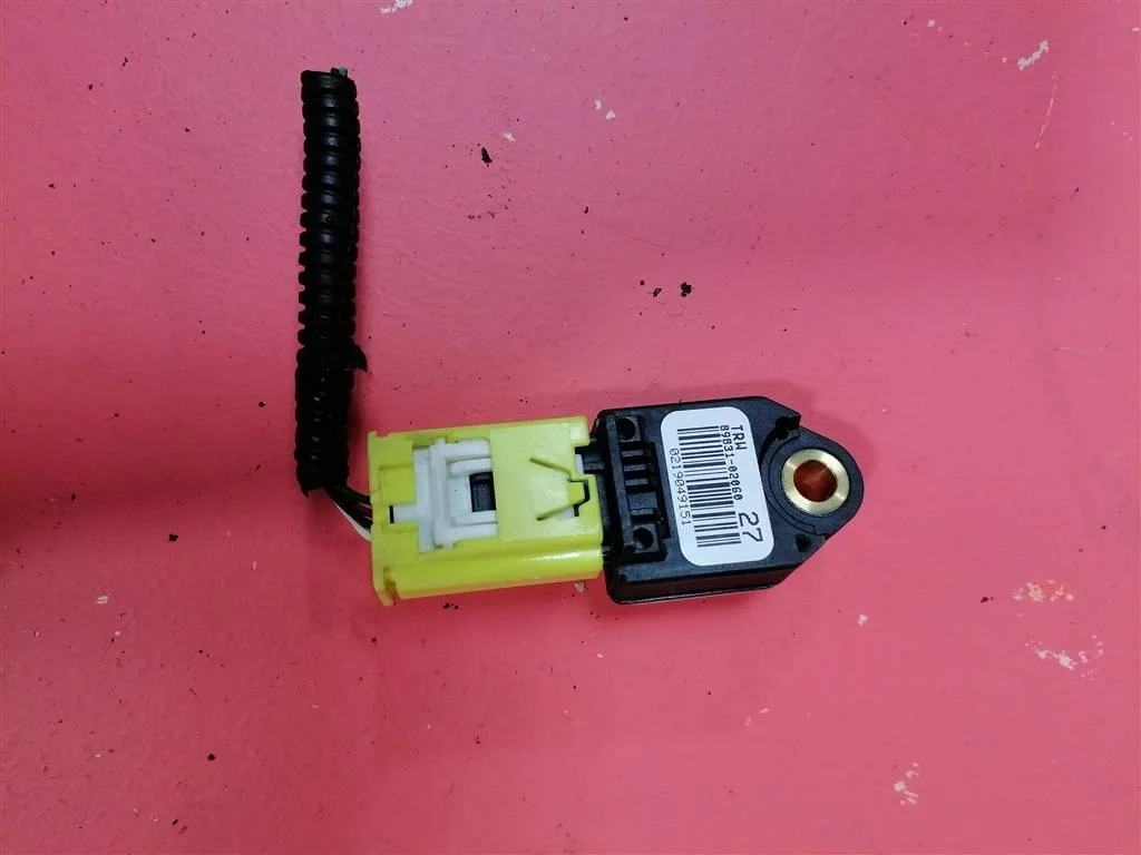 датчик air bag Toyota Auris (E15) 2006-2012