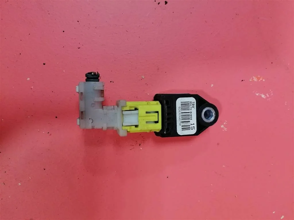 датчик air bag Toyota Auris (E15) 2006-2012