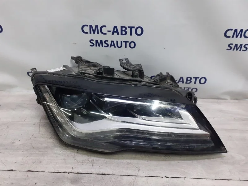 Фара Audi A7 2011 4G8941030AB C7 3.0 CGW, правая