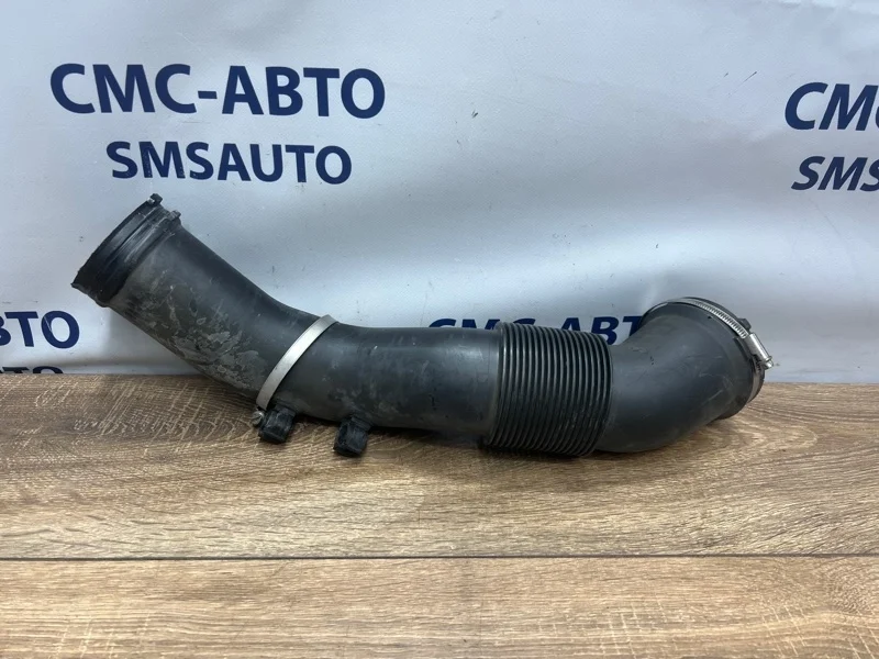 Патрубок воздушный Audi A8 2011 4H0129616G D4 4.2 CDR