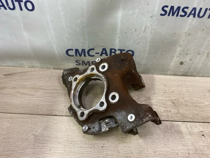 Кулак поворотный Audi A6 4F0505434G C6 2.8 CCE, задний правый