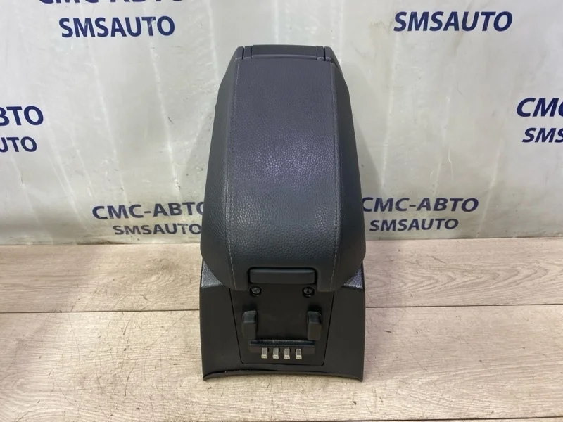 Подлокотник Volvo Xc90 30766148 ХС90 3.2 B6324S5