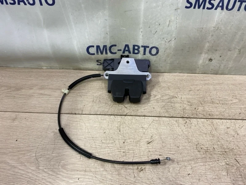 Замок багажника Volvo S80 31440243 С80 4.4 B8444S