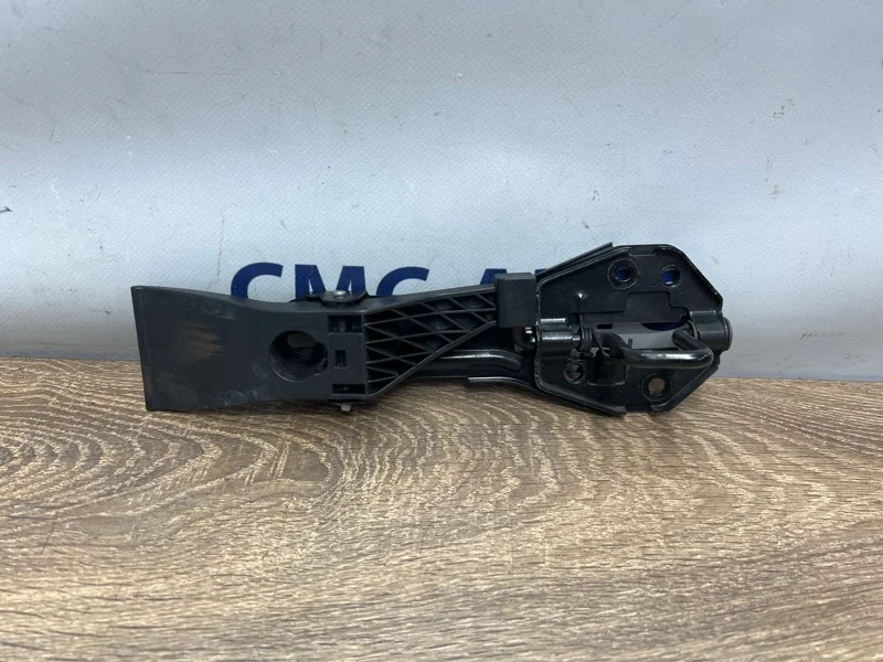 Крюк капота Audi A6 4G0823480 C7 2.0 CYP