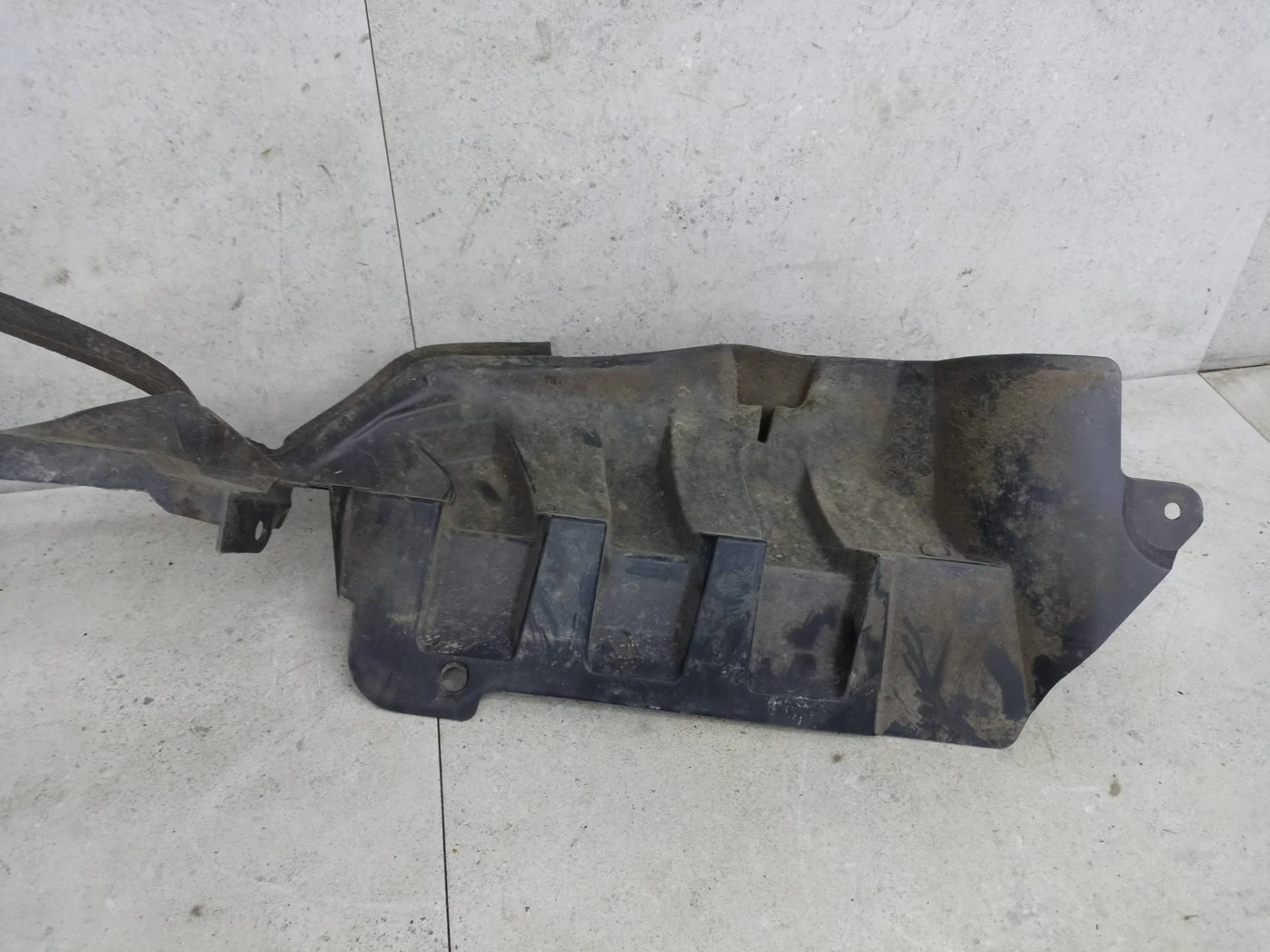 Защита бампера заднего правая Nissan Qashqai+2