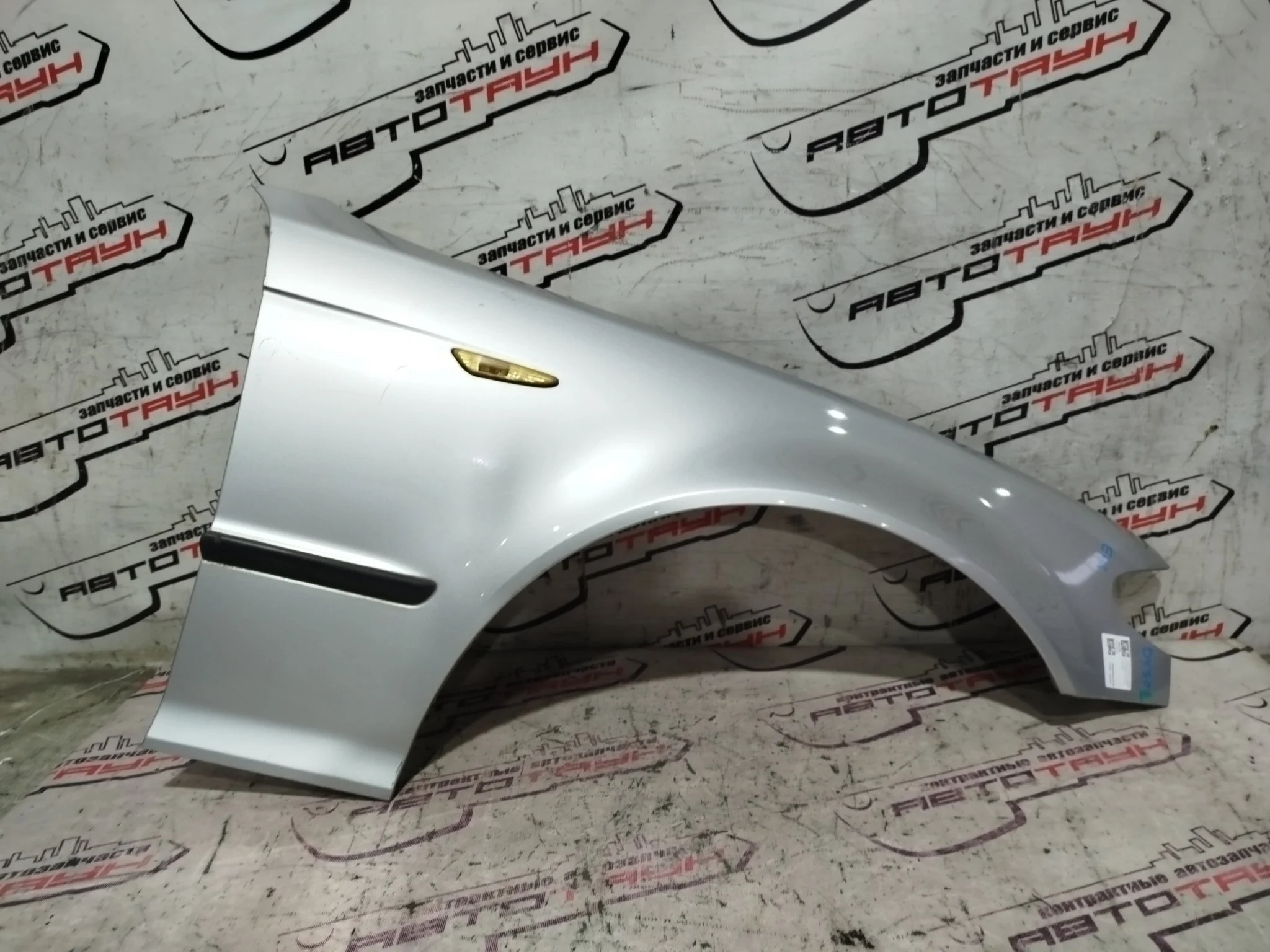 КРЫЛО BMW 3-SERIES E46 41357042324 ПЕРЕДНЕЕ ПРАВОЕ 2 МОДЕЛЬ SEDAN WAGON серебро DY301