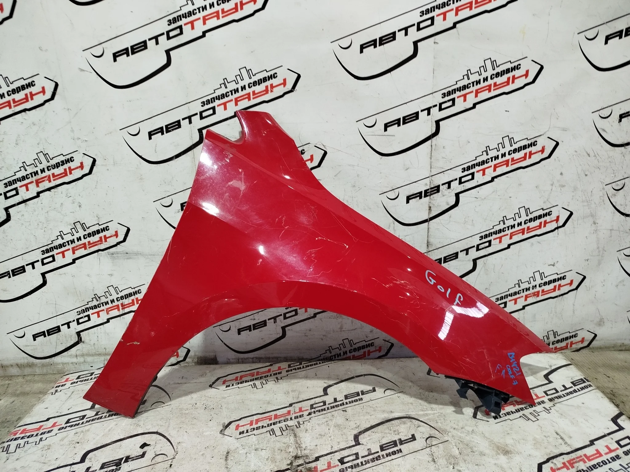 КРЫЛО VOLKSWAGEN GOLF 5G1 5G5 AU1 BA5 BQ1 BX5 MK7 5G0821106A ПЕРЕДНЕЕ ПРАВОЕ красный DY421