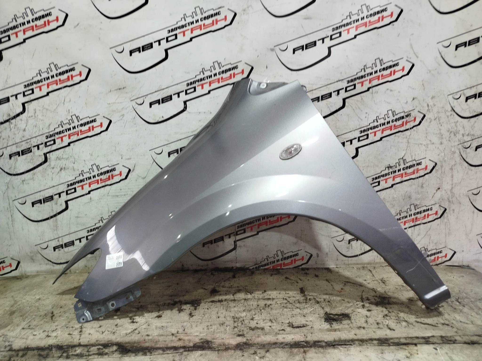 КРЫЛО MAZDA MPV LW3W LW5W LWEW LWFW L16552211A ПЕРЕДНЕЕ ЛЕВОЕ 3 МОДЕЛЬ серебро, 29Y TE096