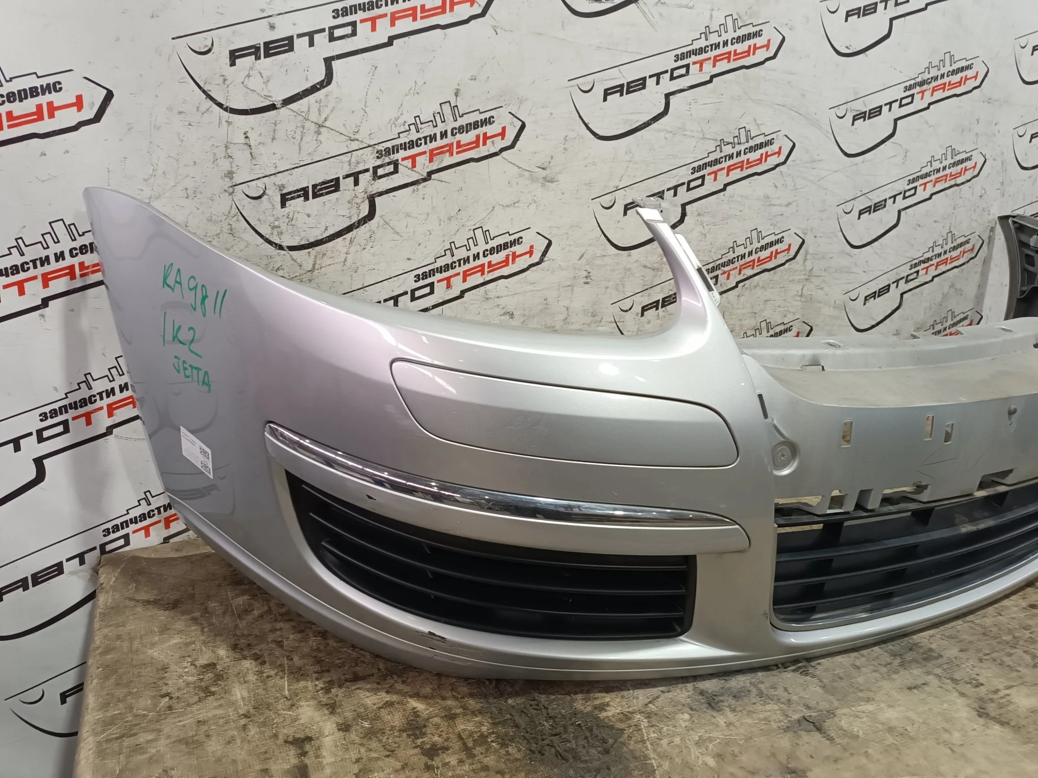 БАМПЕР VOLKSWAGEN GOLF JETTA 1K2 1K5 MK5 1K0807217E ПЕРЕДНИЙ серебро KA9811Z