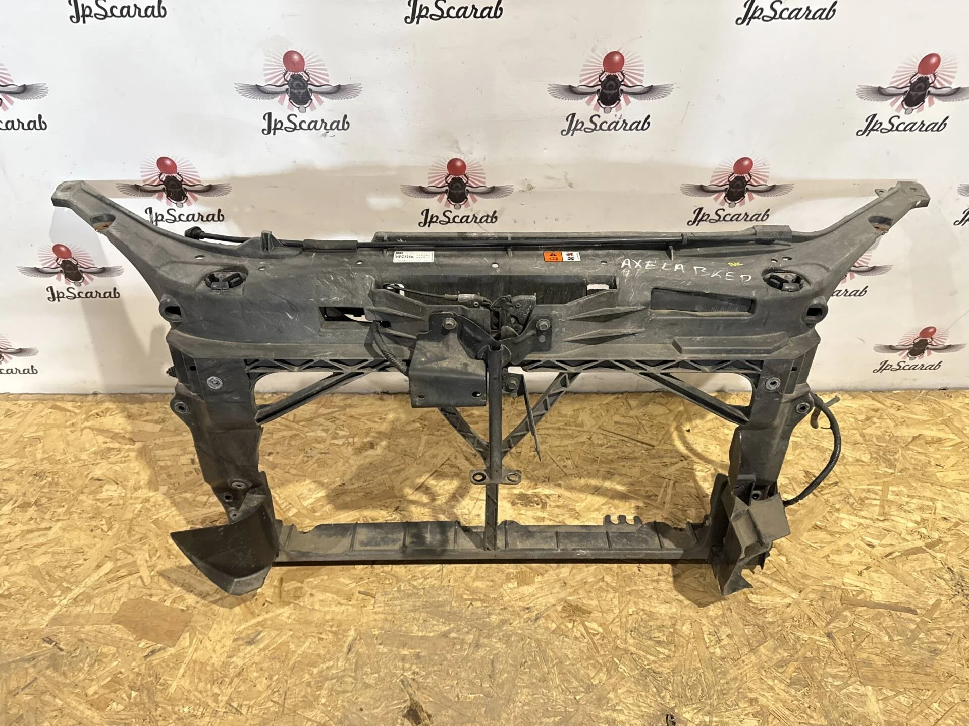 Панель передняя (телевизор) Mazda 3 BK