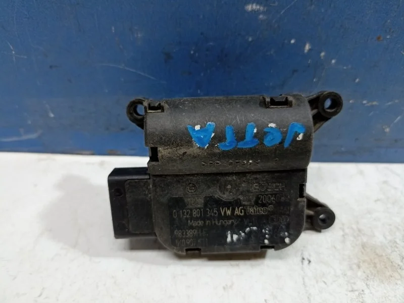 Моторчик заслонки печки Volkswagen Jetta 2008 1K0907511 1K2 1.6 BSE