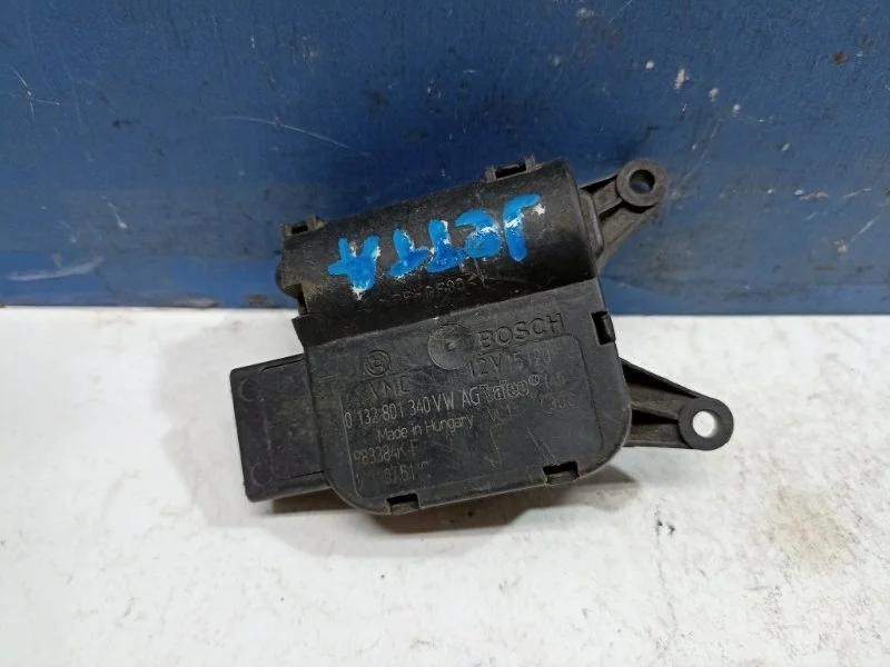 Моторчик заслонки печки Volkswagen Jetta 2009 1K0907511C 1K2 1.6 BSE