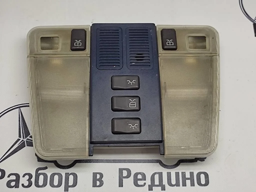 Плафон салона Mercedes-Benz