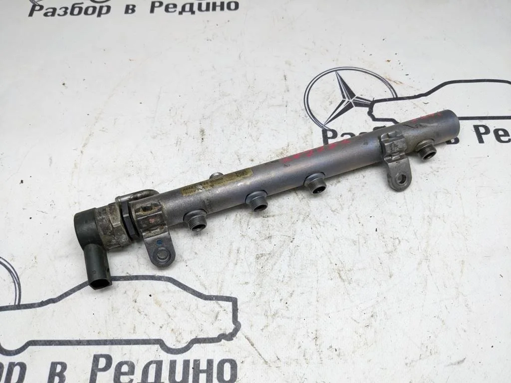 Рампа топливная Mercedes-Benz