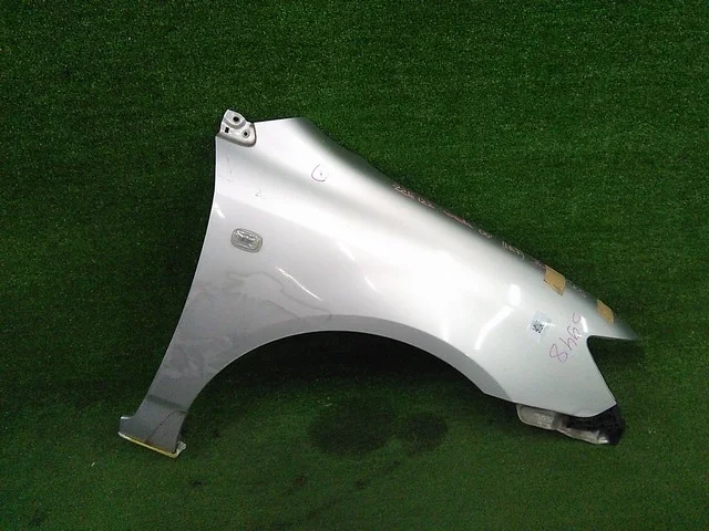Крыло переднее правое (дефект ЛКП) ZZE122 TOYOTA COROLLA E120 2001-2004