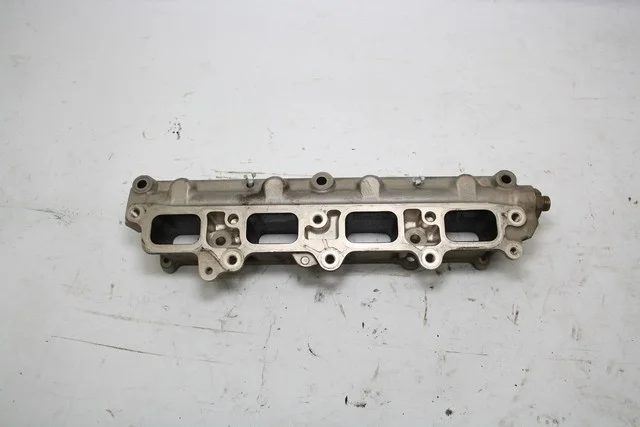 Коллектор впускной нижняя часть 8P AUDI A1 8X 2010-2014, SKODA FABIA II 5J 2011-2015, AUDI A3 8P 2008-2012, SKODA OCTAVIA II 1Z 2004-2008