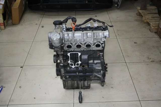 Двигатель 8P CAXA VOLKSWAGEN JETTA VI 162 / 163 / AV2 / AV3 2010-2014, GOLF VI 5K1 / AJ5 2009-2013, AUDI A3 8P 2008-2012, SKODA SUPERB II 3T 2008-2013