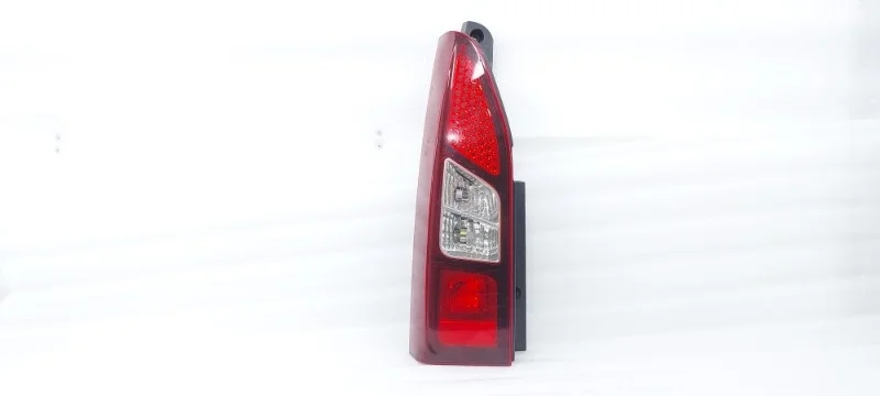 Фонарь Citroen Berlingo 2018 B9