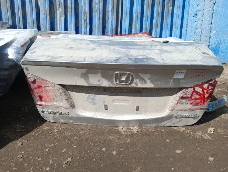 Крышка багажника Honda Civic 8 2009-2011 4D