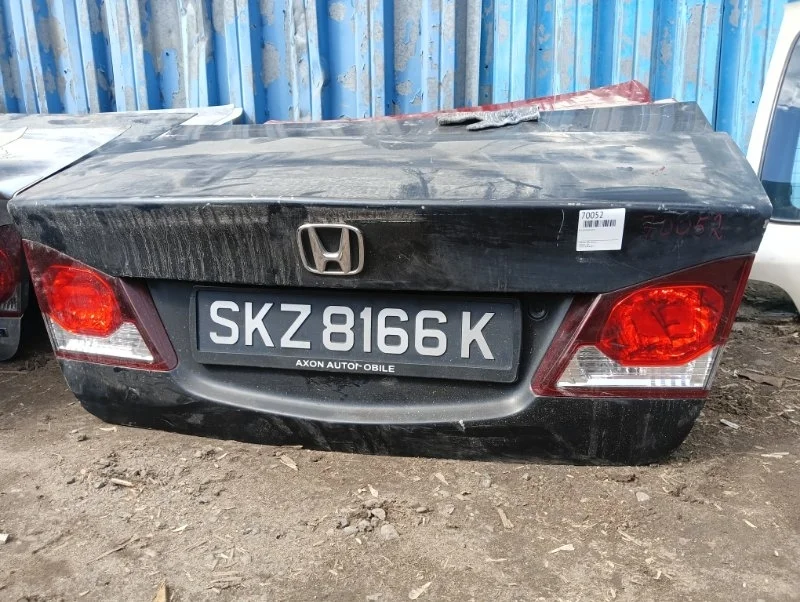 Крышка багажника Honda Civic 8 2006-2011 4D
